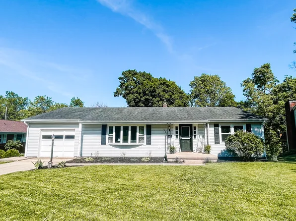 315 Dogwood Ln, Greencastle, IN 46135