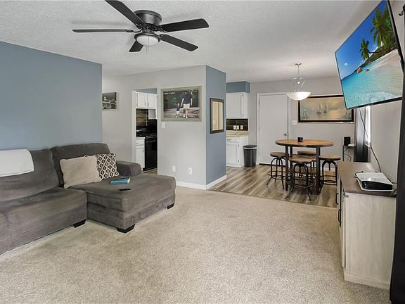 2nd image of 2727 Crawford Ave