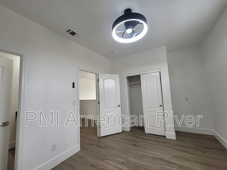 4265 Thalia Way — Photo 7