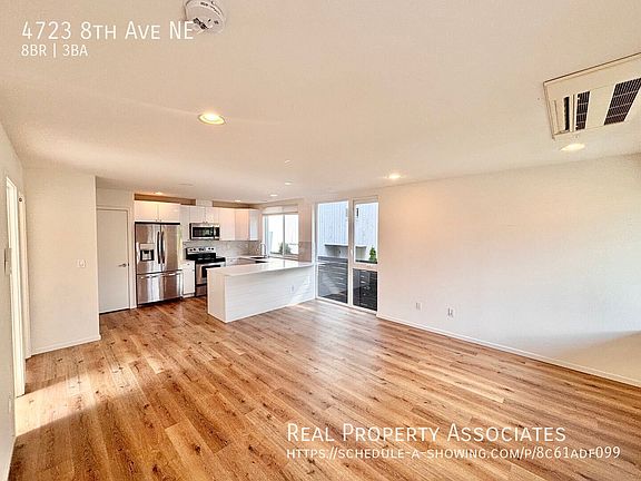 5th image of 4723 8th Ave NE