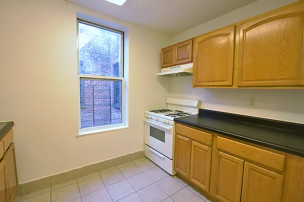 Rented by Clove Realty LLC | media 13