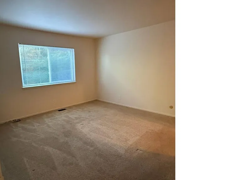 8 Davis Dr #B — Photo 14