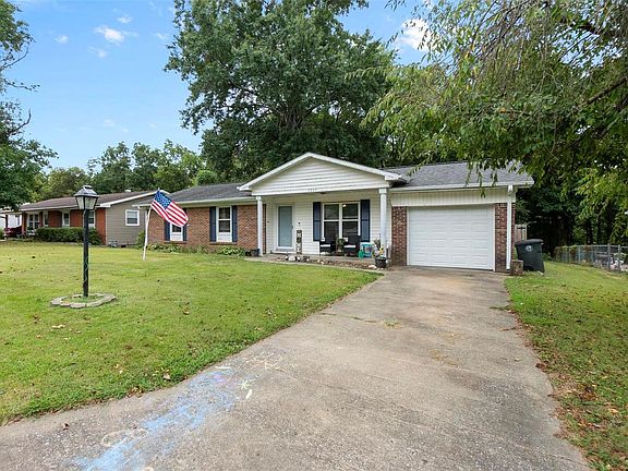 2nd image of 2027 Brink Ave
