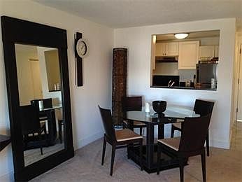 4th image of 42 8th St APT 3511
