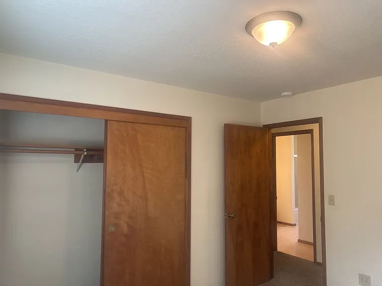 2149 Woodcrest Ct — Photo 36