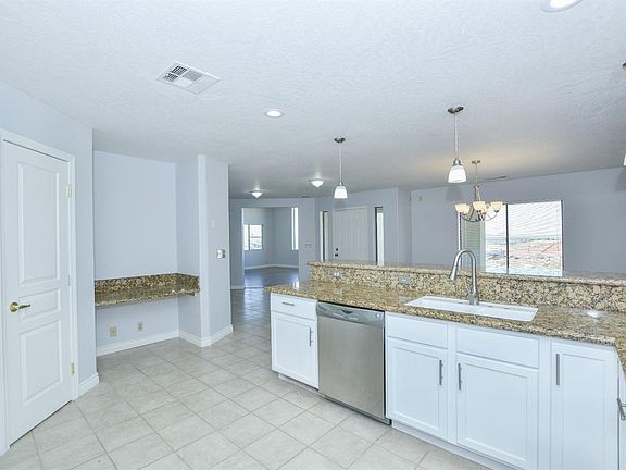 3rd image of 9089 Mesa Vista St