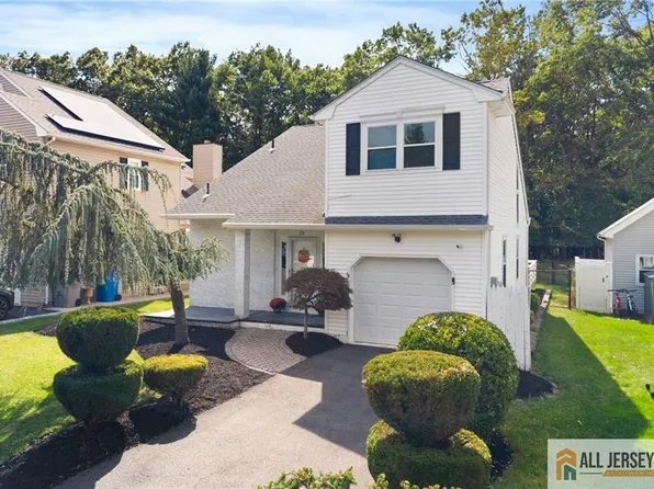 25 Shelley Rd, Old Bridge, NJ 08857