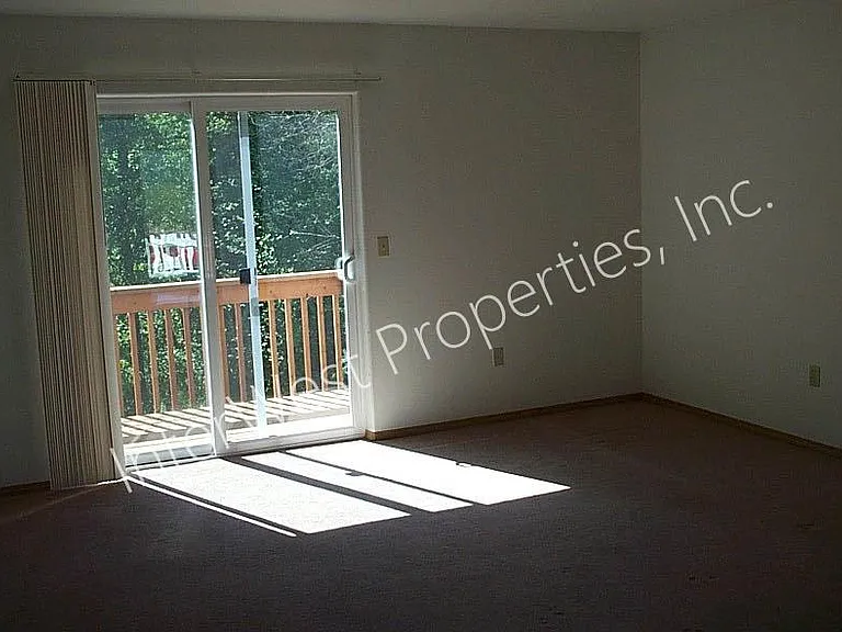 3025 S Troutdale Rd — Photo 8