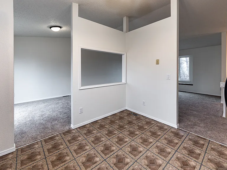 5160 Alton Dr — Photo 11
