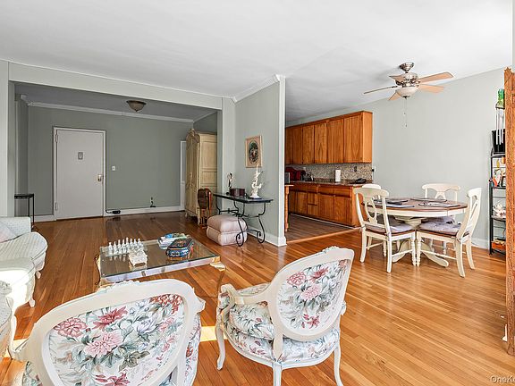 5th image of 1015 Old Post Road #2H