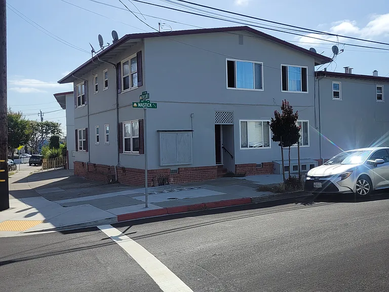491 Taylor Ave #2 — Photo 2