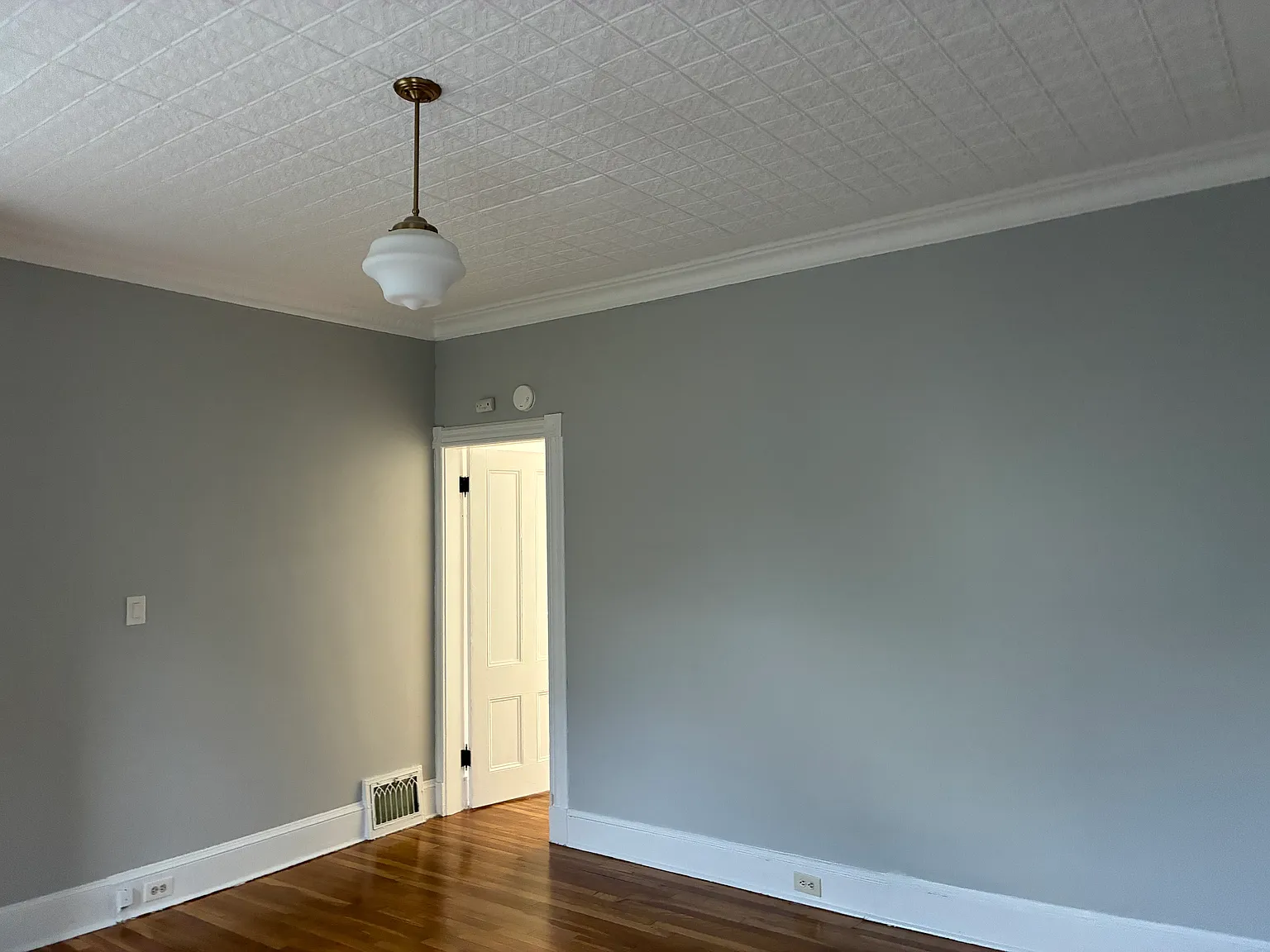1 bed, 600 sqft, $1,700 — Photo 2