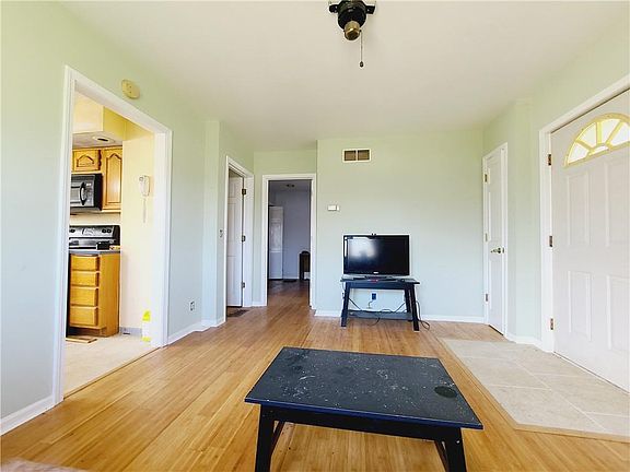 2nd image of 2306 Westminister Ln