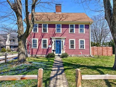 324 Pleasant St E, Rumford, RI, 02916