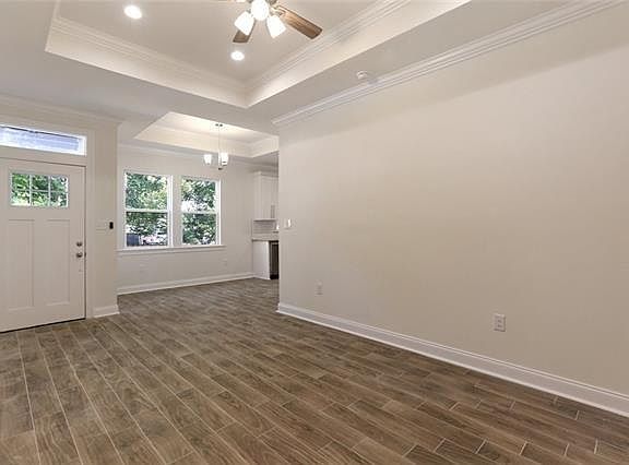 2nd image of 4655 Pecan St
