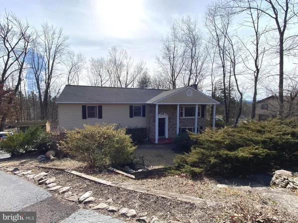 1574 N Adams St, Pottstown, PA 19464