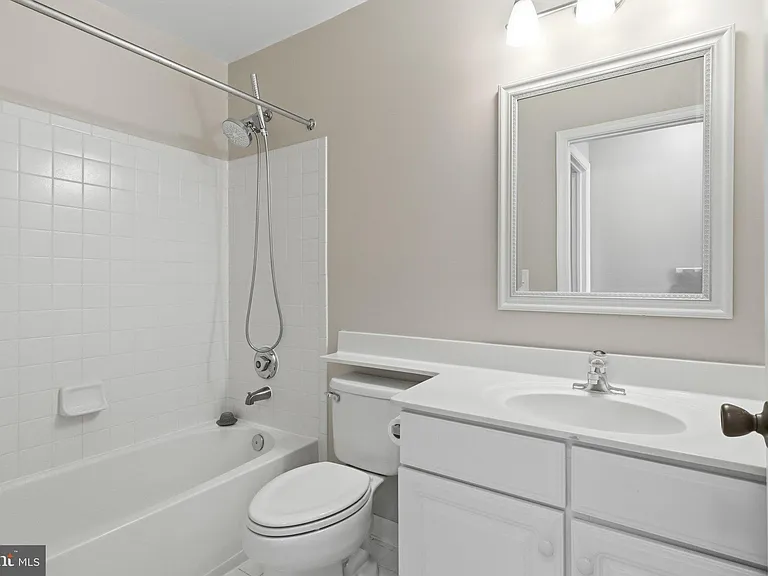 5279 Ballycastle Cir — Photo 26