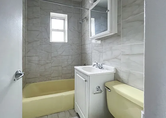 Rented by Kahen Properties | media 6