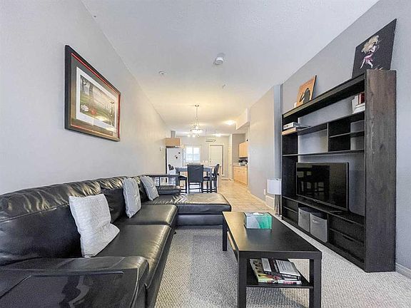 4th image of 200 NW Lougheed Dr #7108