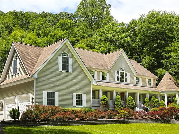 2nd image of 7 Deerfield Ln