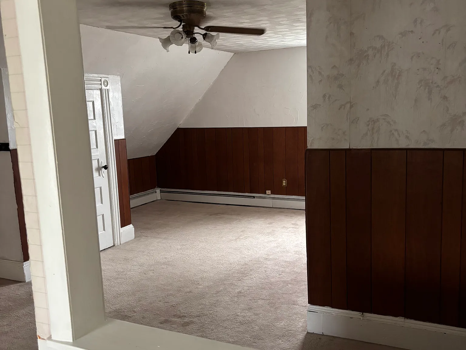 2 bed, 650 sqft, $2,400 — Photo 3