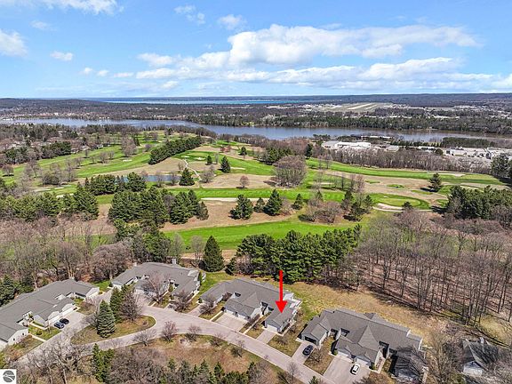 3rd image of 3750 Country Club Dr