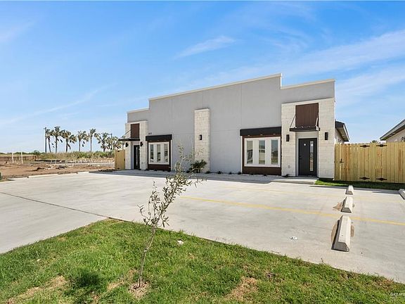 3rd image of 2805 Bald Cypress Dr