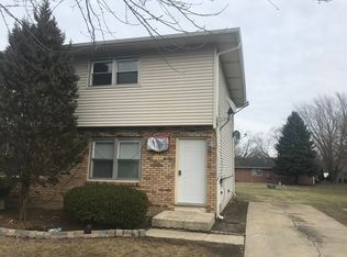 1143 Burgundy Ln, Aurora, IL 60505
