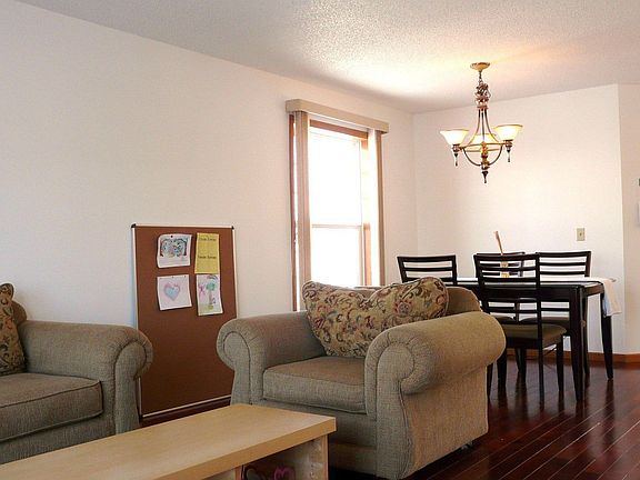 Great Room (Upper Level)