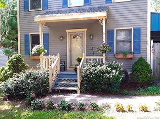 95 Nichols Ave, Fairfield, CT 06825