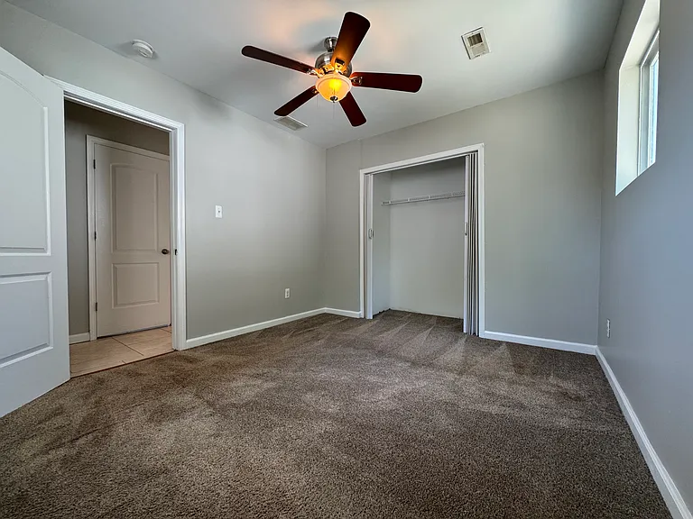 11060 Paige Ave — Photo 17