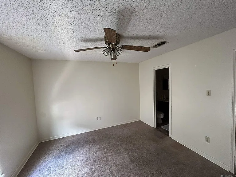 1737 Southpointe Dr #1 — Photo 4
