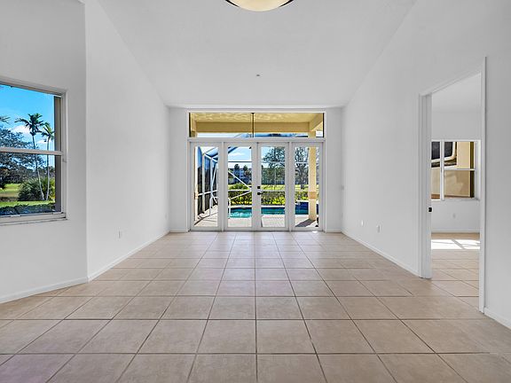 4th image of 608 W Palm Aire Dr #608