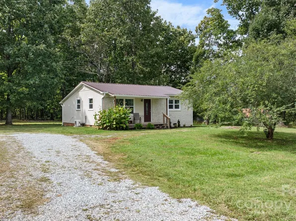 7343 Millersville Rd, Taylorsville, NC 28681