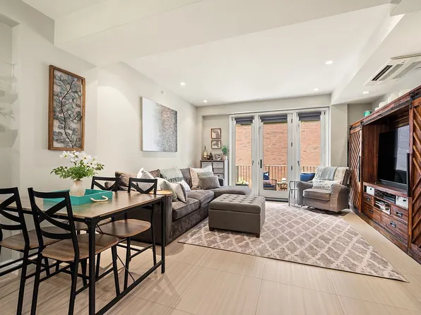 30-11 21st St APT 4E, Astoria, NY 11102