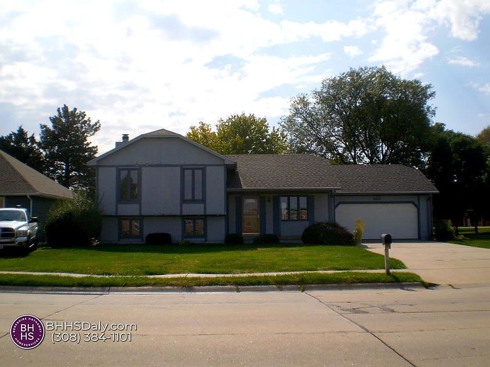 1st image of 3019 College St