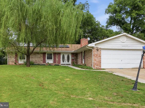7902 Claudia Dr, Oxon Hill, MD 20745