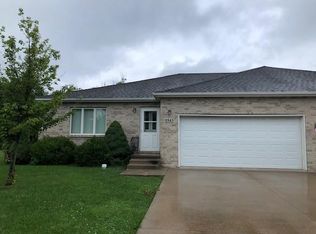 1543 Helen Ct, Morris, IL 60450