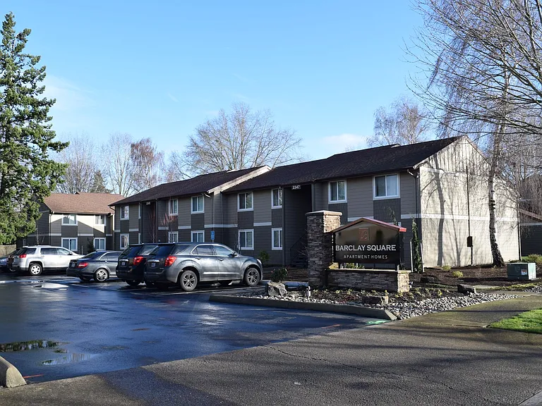 Barclay Square Where Convenience Meets Community Up to 1-Month Free! — Photo 15