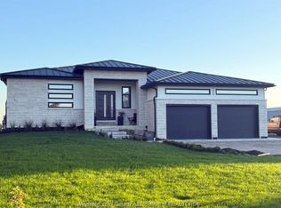 125 William St, Chatham Kent, ON N0P1W0