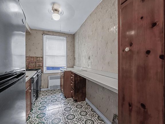 2nd image of 2625 Union St APT 6A