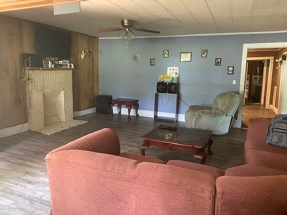 2nd image of 606 Harrison Ave
