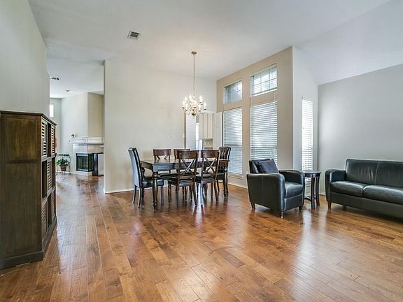 3rd image of 4132 Burnhill Dr