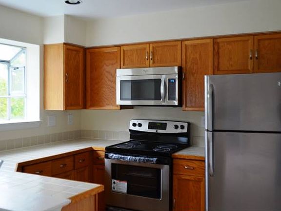 3rd image of 2588-H S Arlington Mill Dr #8
