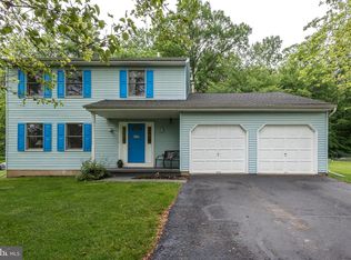 49 Stone Edge Rd, Sellersville, PA 18960