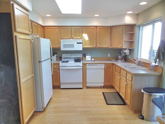 3rd image of 1911 Ponderosa Ct