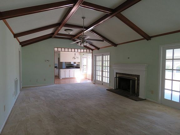 4th image of 193 Hampton Dr