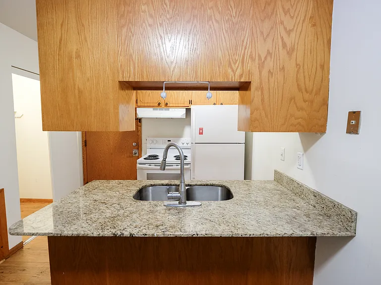 Minnehaha Apartments | 3628 — Photo 14