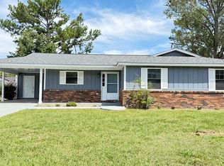 1611 Charter Oaks Dr, Valdosta, GA 31601