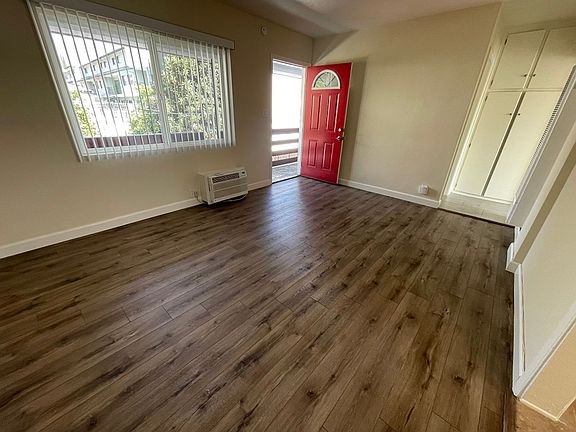 5th image of 1119 Justin Ave #5
